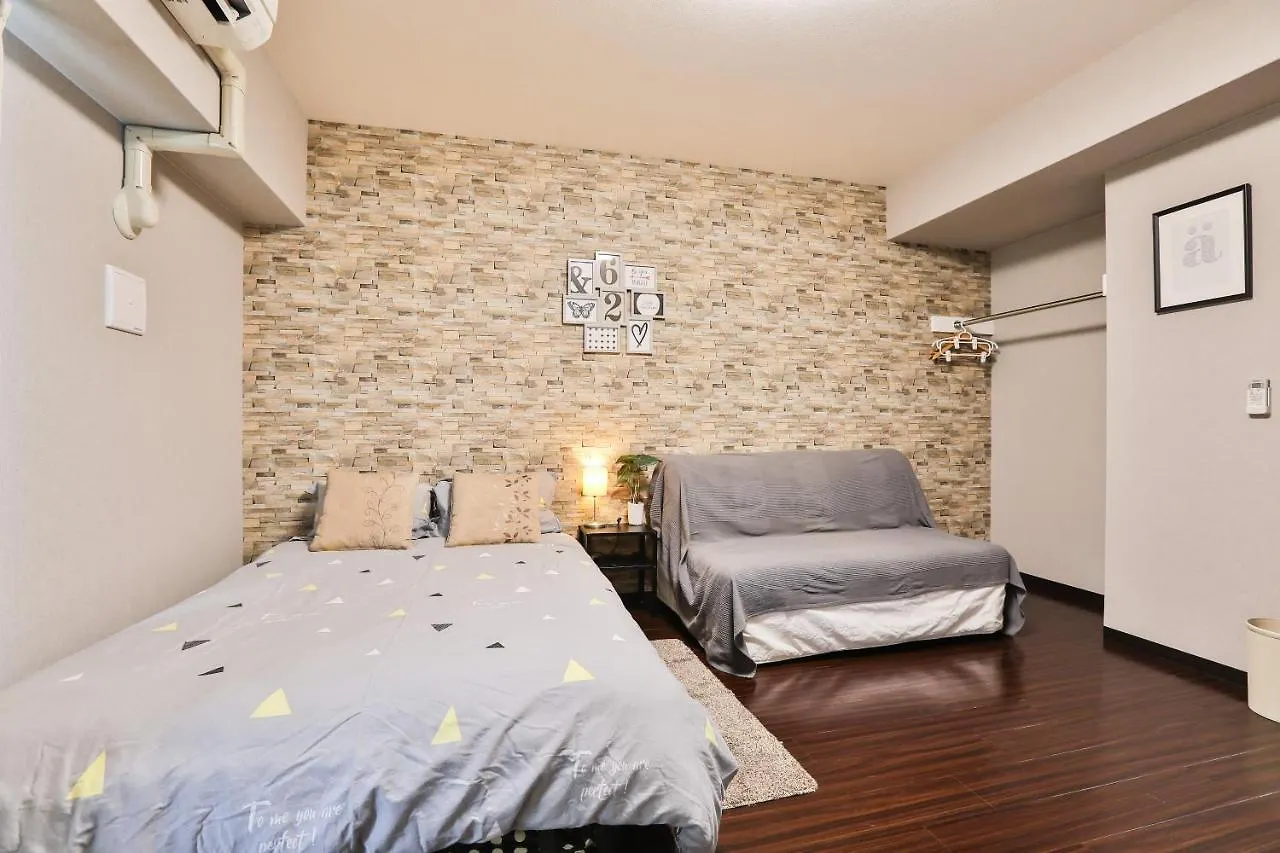 Tc House/日本橋すぐ/黒門市場徒歩2分/難波・道頓堀徒歩圏内/関西エリアアクセス便利 contacts